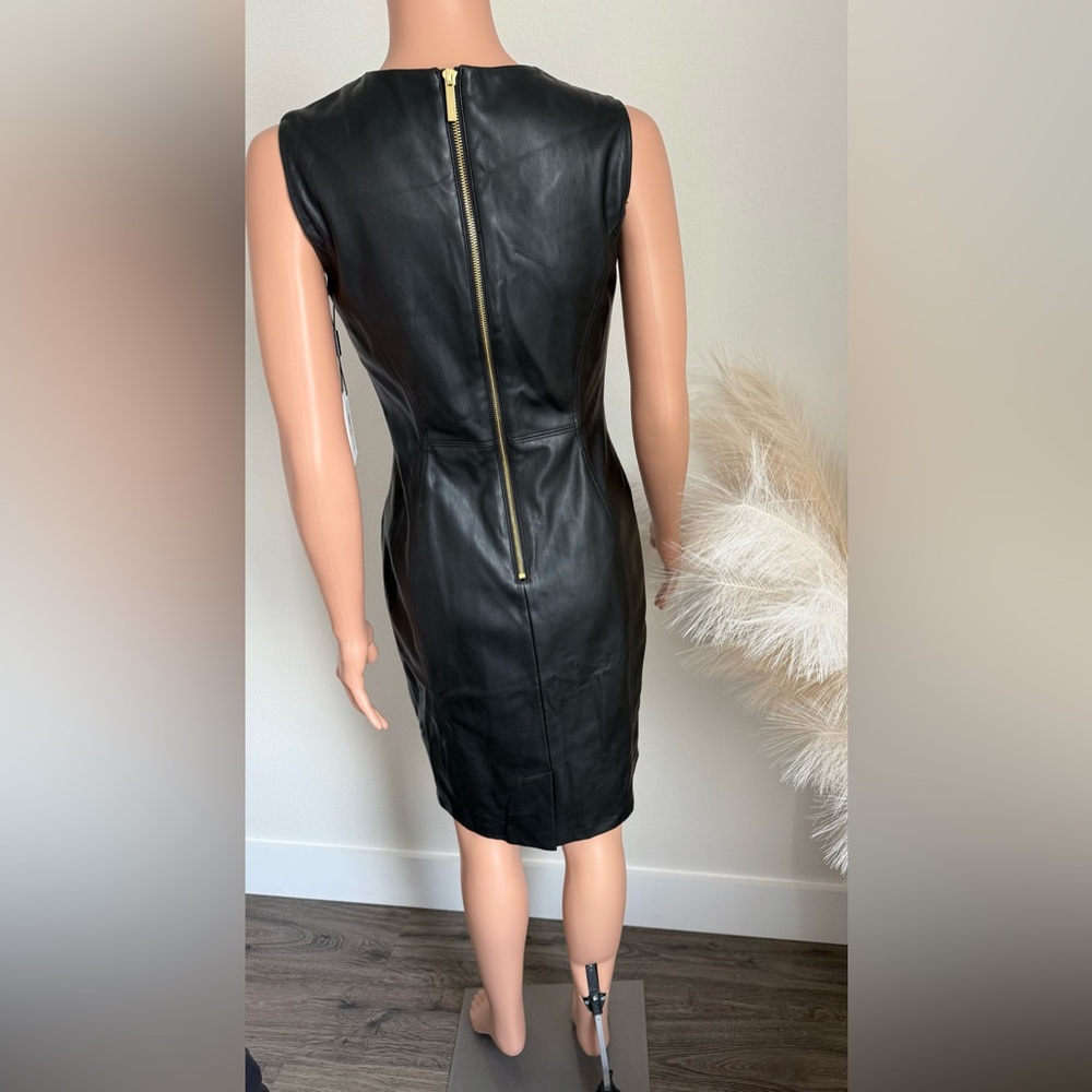Calvin Klein Women’s Sleeveless Crew Neck Solid Sheath Dress - Picture 3 of 4
